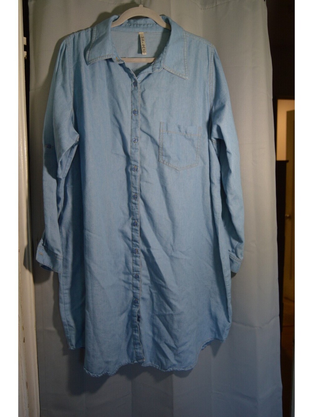 Light blue button front long sleeve tunic shirt 2X